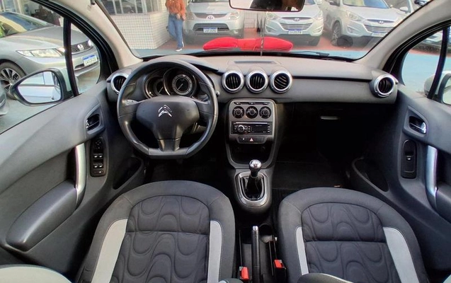 imagem-https://www.socarrao.com.br/sc-vehicle-images-prod/3616248/1788982380550-8444046_10_B_1cd7b5a44a.jpeg