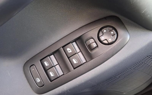 imagem-https://www.socarrao.com.br/sc-vehicle-images-prod/3616248/1788982380561-8444046_17_B_9ef079bc0f.jpeg