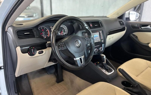 imagem-https://www.socarrao.com.br/sc-vehicle-images-prod/3616325/1789478575573-8354204_0_B_11db1defd9.jpeg