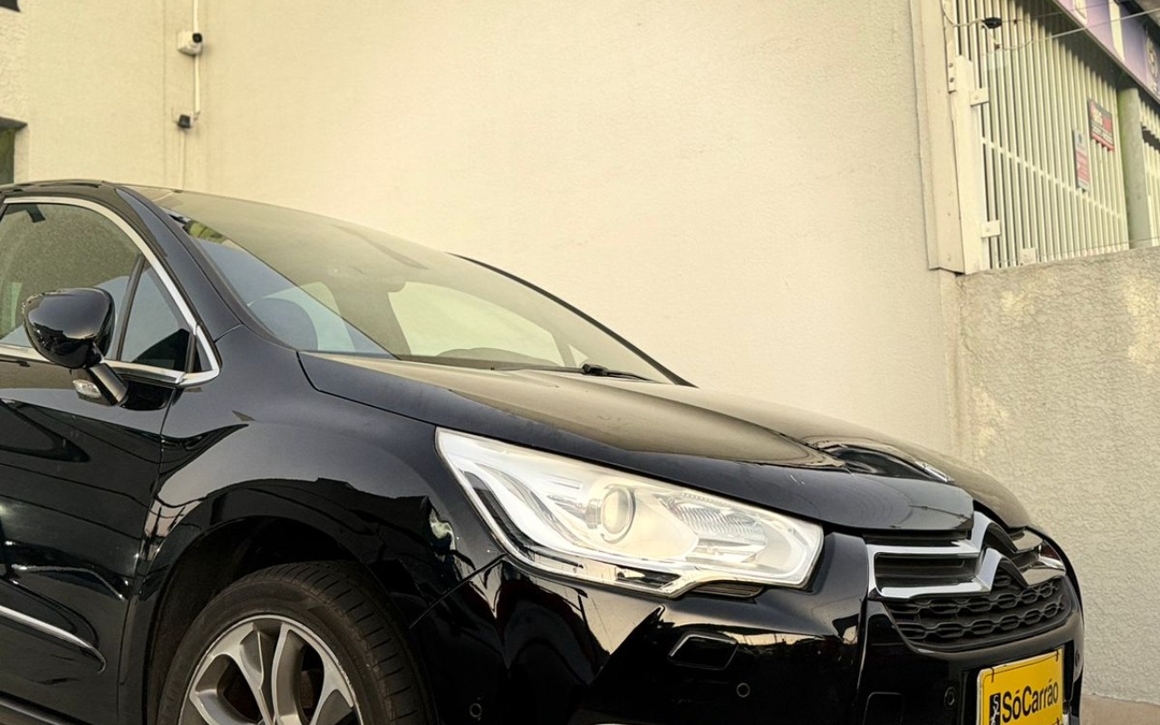 imagem-https://www.socarrao.com.br/sc-vehicle-images-prod/3616349/1788448463231-V2hhdHNBcHAgSW1hZ2UgMjAyNi0wOS0wMyBhdCAxMS4yOC4yOCAoMSkuanBlZw.jpeg