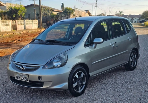 Honda Fit 2006 Prata — foto 1 de 3