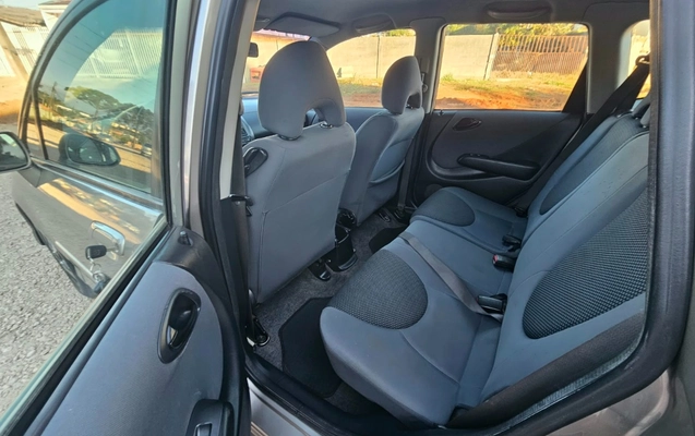 imagem-https://www.socarrao.com.br/sc-vehicle-images-prod/3616395/1788448547805-V2hhdHNBcHAgSW1hZ2UgMjAyNi0wOS0wMyBhdCAxMS4zMi4zOCAoMikuanBlZw.jpeg