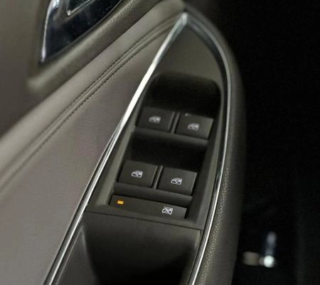 imagem-https://www.socarrao.com.br/sc-vehicle-images-prod/3616396/1789479783584-8446725_0_B_efe644c360.jpeg