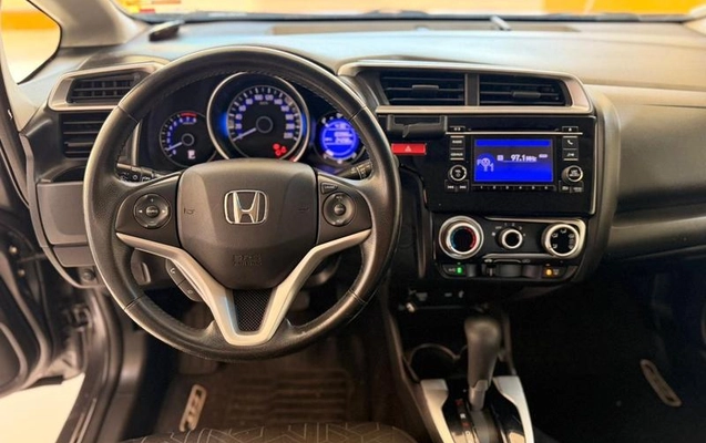 imagem-https://www.socarrao.com.br/sc-vehicle-images-prod/3616416/1788448587015-7830725_14_B_5f2bc8bf09.jpeg
