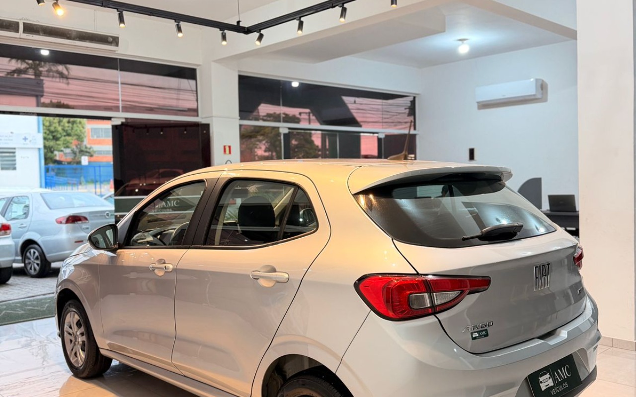 imagem-https://www.socarrao.com.br/sc-vehicle-images-prod/3616449/1788448698726-V2hhdHNBcHAgSW1hZ2UgMjAyNi0wOS0wMiBhdCAxNy4yOC41NiAoMykuanBlZw.jpeg
