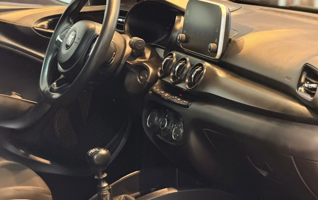 imagem-https://www.socarrao.com.br/sc-vehicle-images-prod/3616449/1788448699102-V2hhdHNBcHAgSW1hZ2UgMjAyNi0wOS0wMiBhdCAxNy4yOC41OC5qcGVn.jpeg