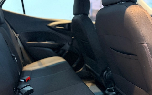 imagem-https://www.socarrao.com.br/sc-vehicle-images-prod/3616449/1788448699803-V2hhdHNBcHAgSW1hZ2UgMjAyNi0wOS0wMiBhdCAxNy4yOC41OS5qcGVn.jpeg