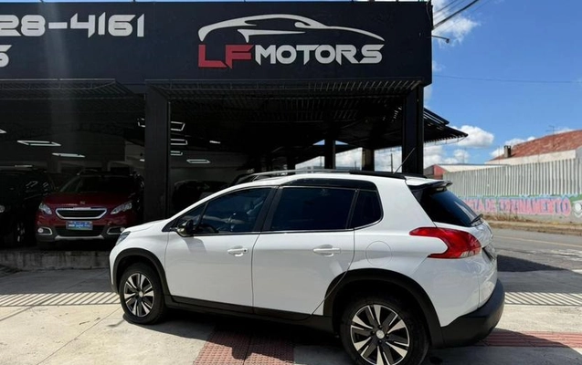 imagem-https://www.socarrao.com.br/sc-vehicle-images-prod/3616463/1788545319082-8446677_7_B_e5a3d35d24.jpeg