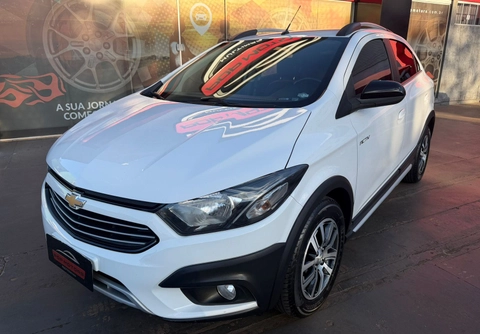 Chevrolet Onix 2017 Branco — foto 1 de 3