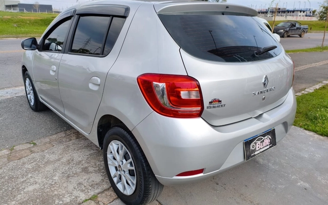 imagem-https://www.socarrao.com.br/sc-vehicle-images-prod/3616747/1788457344869-V2hhdHNBcHAgSW1hZ2UgMjAyNi0wOS0wMyBhdCAxNC4yOC4xMS5qcGVn.jpeg