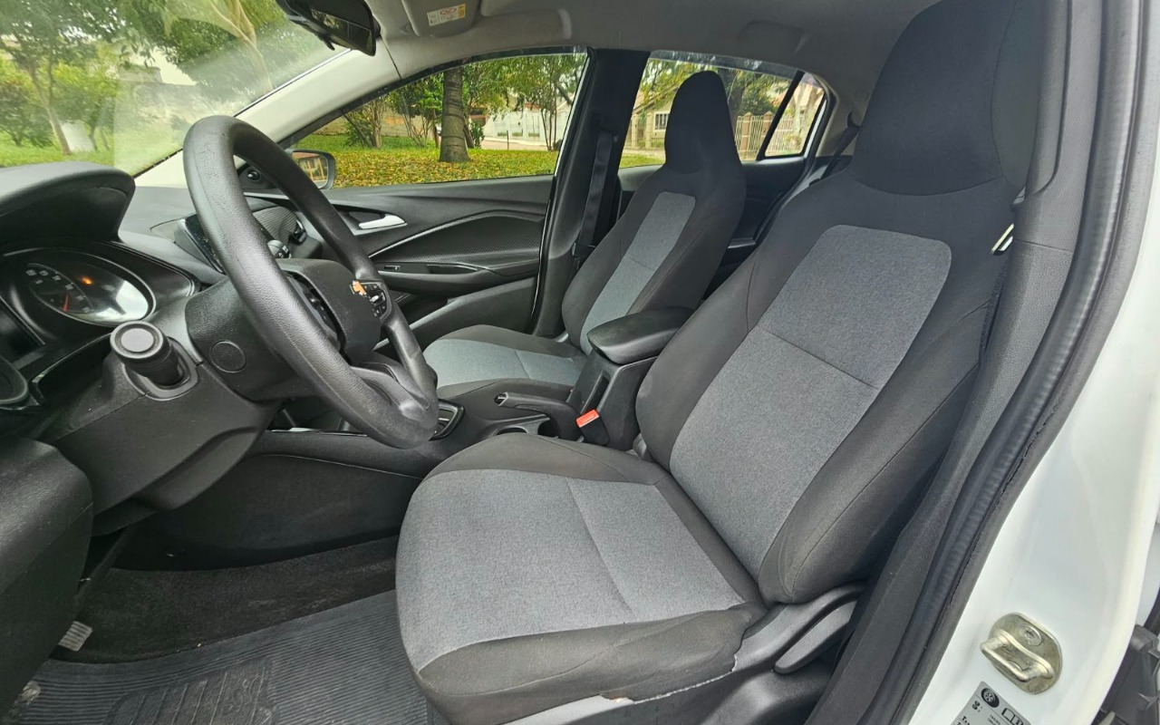imagem-https://www.socarrao.com.br/sc-vehicle-images-prod/3616857/1788449937472-V2hhdHNBcHAgSW1hZ2UgMjAyNi0wOS0wMyBhdCAxMS40My40NCAoMSkuanBlZw.jpeg