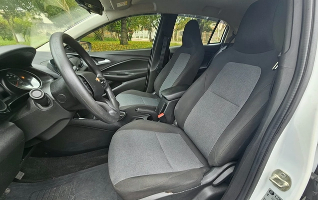 imagem-https://www.socarrao.com.br/sc-vehicle-images-prod/3616857/1788449937472-V2hhdHNBcHAgSW1hZ2UgMjAyNi0wOS0wMyBhdCAxMS40My40NCAoMSkuanBlZw.jpeg