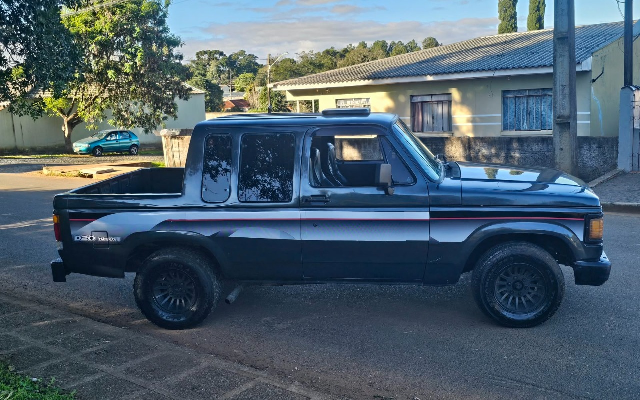 imagem-https://www.socarrao.com.br/sc-vehicle-images-prod/3617040/1788450391598-V2hhdHNBcHAgSW1hZ2UgMjAyNi0wOS0wMyBhdCAxMS40NS4wNiAoMykuanBlZw.jpeg