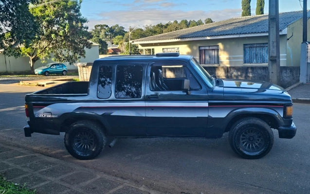 imagem-https://www.socarrao.com.br/sc-vehicle-images-prod/3617040/1788450391598-V2hhdHNBcHAgSW1hZ2UgMjAyNi0wOS0wMyBhdCAxMS40NS4wNiAoMykuanBlZw.jpeg