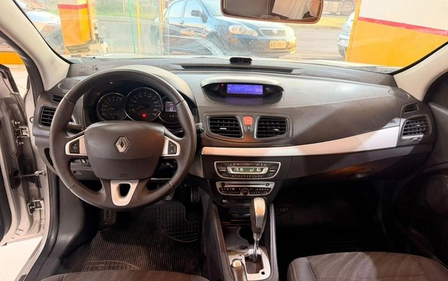 imagem-https://www.socarrao.com.br/sc-vehicle-images-prod/3617158/1788450826202-8333271_19_B_befdfb388a.jpeg