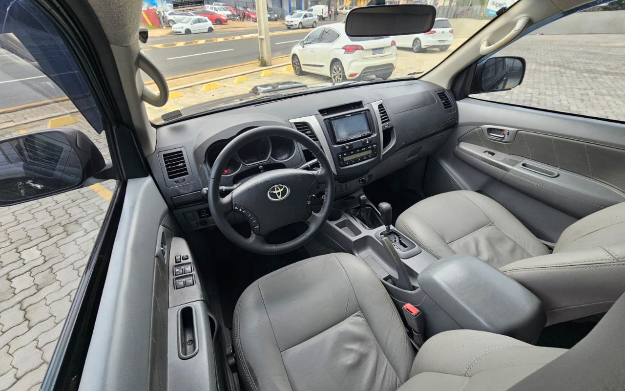 imagem-https://www.socarrao.com.br/sc-vehicle-images-prod/3617186/1788450907828-V2hhdHNBcHAgSW1hZ2UgMjAyNi0wOS0wMyBhdCAxMS41NS4zOSAoMSkuanBlZw.jpeg