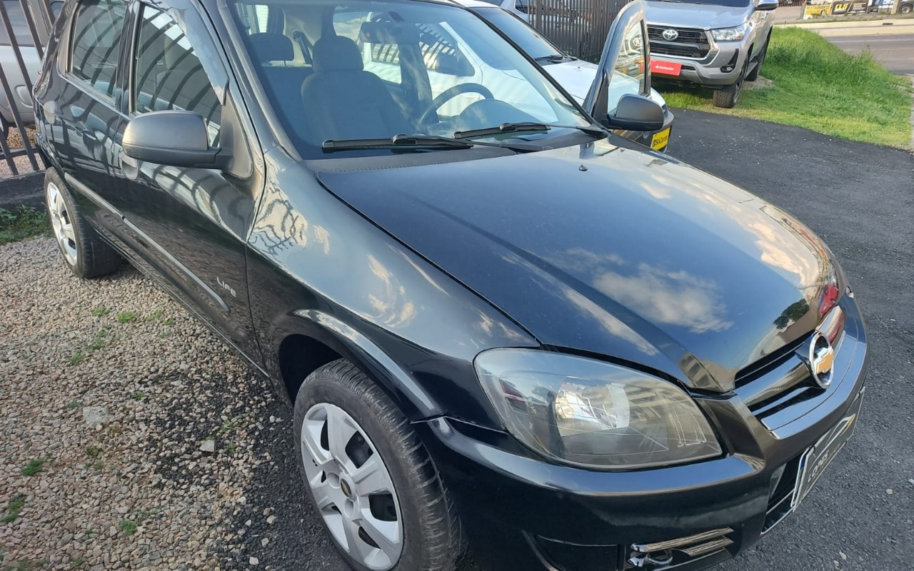 Chevrolet Celta 2010 Prata — foto 1 de 3