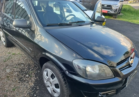 Chevrolet Celta 2010 Prata — foto 1 de 3