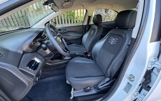 imagem-https://www.socarrao.com.br/sc-vehicle-images-prod/3617838/1788453298968-V2hhdHNBcHAgSW1hZ2UgMjAyNi0wOS0wMyBhdCAxMS40My4zMi5qcGVn.jpeg