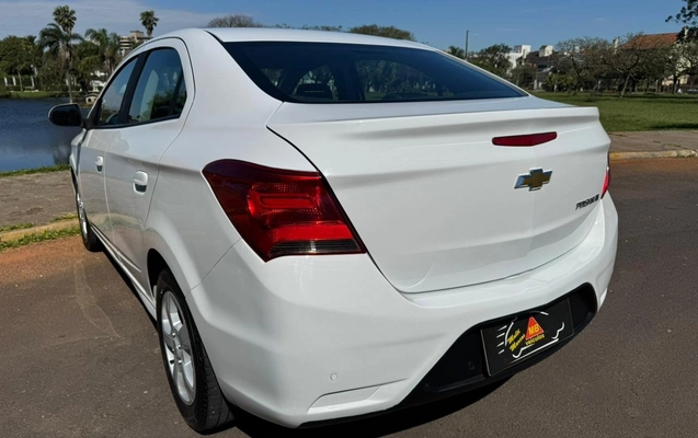 imagem-https://www.socarrao.com.br/sc-vehicle-images-prod/3617838/1788453299199-V2hhdHNBcHAgSW1hZ2UgMjAyNi0wOS0wMyBhdCAxMS40My4zMCAoMSkuanBlZw.jpeg