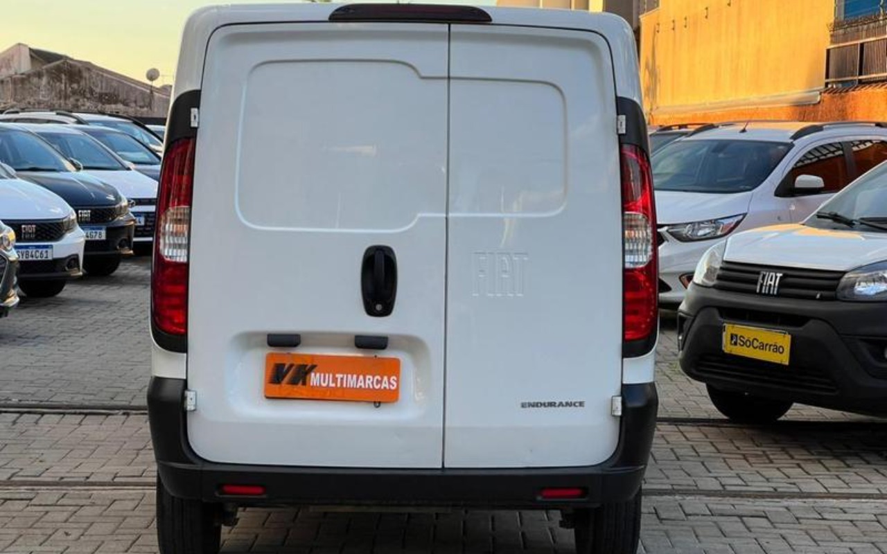 imagem-https://www.socarrao.com.br/sc-vehicle-images-prod/3618348/1788454295349-ODQzODc0OF82X0JfYjMwNDRkNzAzNy5qcGVn.jpeg