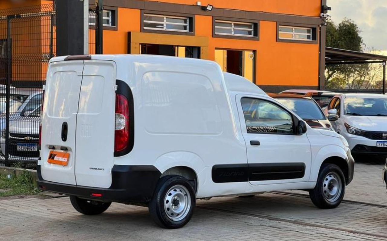 imagem-https://www.socarrao.com.br/sc-vehicle-images-prod/3618348/1788454295429-ODQzODc0OF85X0JfYjNjMjgwMDM3Yy5qcGVn.jpeg