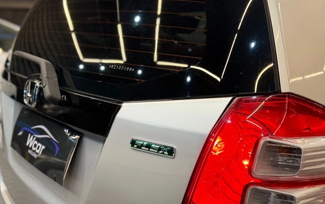 imagem-https://www.socarrao.com.br/sc-vehicle-images-prod/3618380/1788454351159-Y2U1NjA2ODUtMjk5Ni00ZDRiLTlmNGYtZmU2MTRmMmY5ZDg0LmpwZWc.jpeg