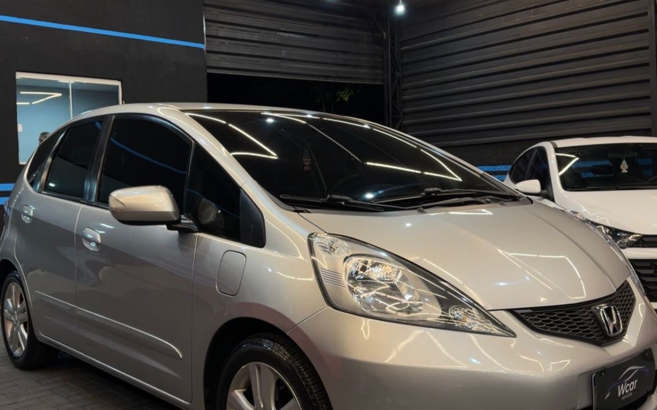 imagem-https://www.socarrao.com.br/sc-vehicle-images-prod/3618380/1788454351294-MDY0YjY5M2ItN2IyNC00Mjg0LThiZGItOGVlYjM2YmQ1ZjIxLmpwZWc.jpeg