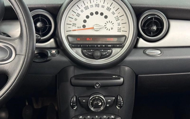 imagem-https://www.socarrao.com.br/sc-vehicle-images-prod/36185/1773943871995-7728522_13_B_92e027bca2.jpeg