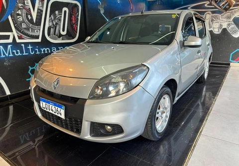 Renault Sandero 2014 Prata — foto 1 de 3