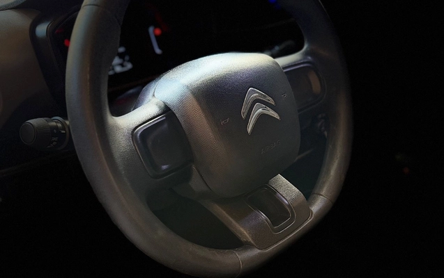 imagem-https://www.socarrao.com.br/sc-vehicle-images-prod/3618820/1788455503312-MGZhZDUyZGYtYTQ1OS00ZjY4LWIwN2QtZWFlYzcxYjJmM2UyLmpwZWc.jpeg