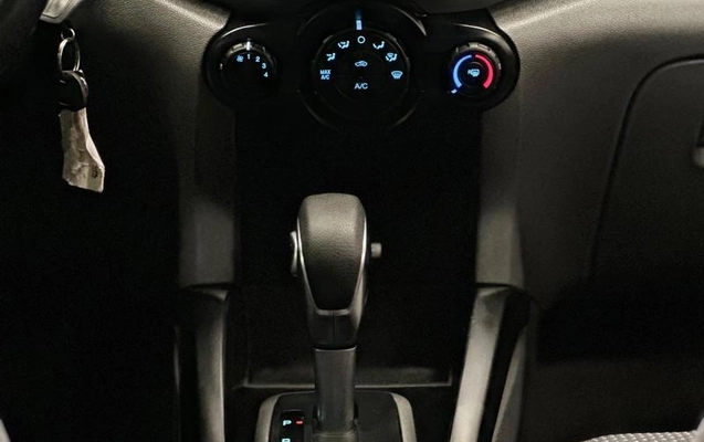imagem-https://www.socarrao.com.br/sc-vehicle-images-prod/3618897/1789499180926-8406792_20_B_71b2514ff8.jpeg