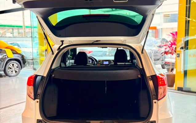 imagem-https://www.socarrao.com.br/sc-vehicle-images-prod/3619106/1788456117472-b0db3f96-e20c-402a-abf8-366e3d4247b8.jpg