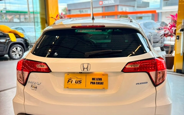 imagem-https://www.socarrao.com.br/sc-vehicle-images-prod/3619106/1788456117475-fe9fced9-cce8-4e06-9727-d2bcb4c71db9.jpg