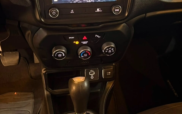 imagem-https://www.socarrao.com.br/sc-vehicle-images-prod/3619130/1788456159399-09ded31b-a069-4585-9b9c-abad1fbc5332.jpg
