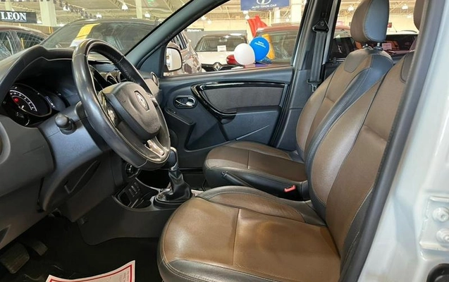 imagem-https://www.socarrao.com.br/sc-vehicle-images-prod/3619175/1788976635868-8447369_16_B_b96f9b6ce4.jpeg