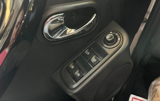 imagem-https://www.socarrao.com.br/sc-vehicle-images-prod/3619175/1788976635876-8447369_2_B_7c07673c56.jpeg