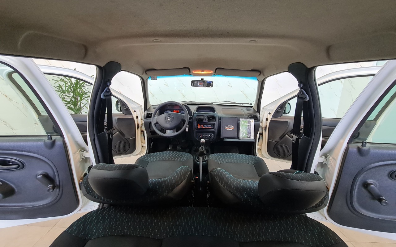 imagem-https://www.socarrao.com.br/sc-vehicle-images-prod/3619215/1788456438316-MTAuanBn.jpg