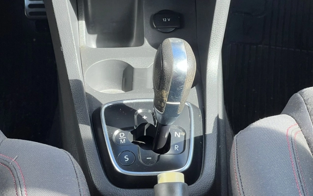 imagem-https://www.socarrao.com.br/sc-vehicle-images-prod/3619321/1789771043465-rXQMvFu6lSHAALnJxP4but9iwMEixTxo.jpg