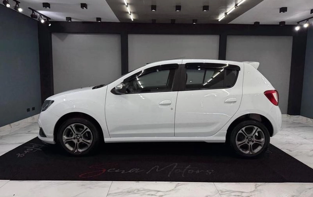 imagem-https://www.socarrao.com.br/sc-vehicle-images-prod/3619336/1790710377294-8427355_7_B_bc502b872f.jpeg