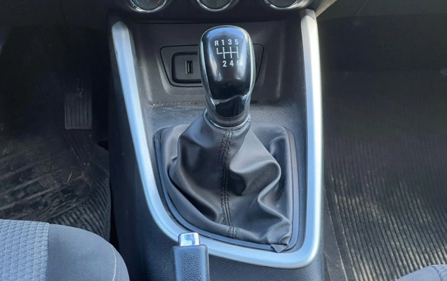 imagem-https://www.socarrao.com.br/sc-vehicle-images-prod/3619358/1789771083787-1mCRQvgGLQSOWVdmEBMQoA6M7NjcfEpP.jpg