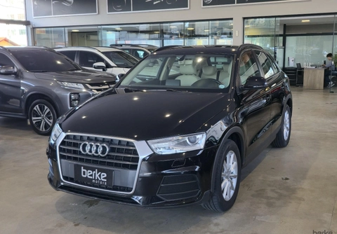 Audi Q3 2017 Preto — foto 1 de 3