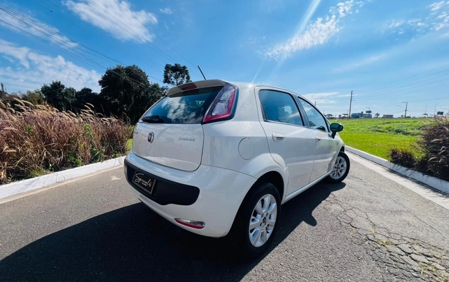 imagem-https://www.socarrao.com.br/sc-vehicle-images-prod/3619401/1788457078319-V2hhdHNBcHAgSW1hZ2UgMjAyNi0wOC0yNyBhdCAxNC41OC4yOSAoMSkuanBlZw.jpeg