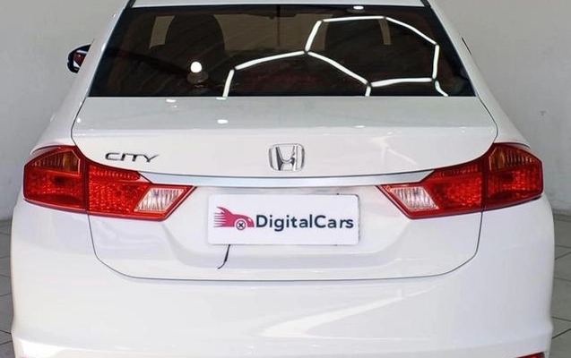 imagem-https://www.socarrao.com.br/sc-vehicle-images-prod/3619647/1788457626643-8446986_7_B_b39edb8cd6.jpeg