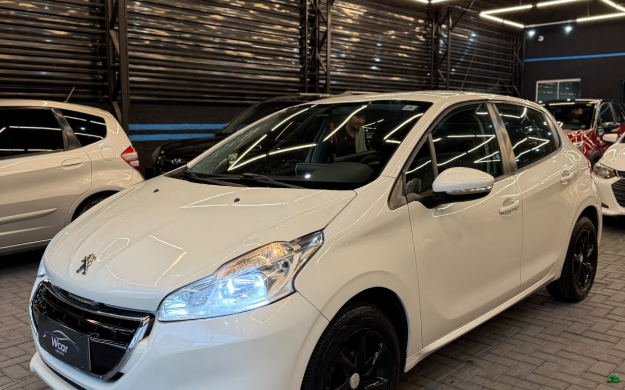 Peugeot 208 2014 Branco — foto 1 de 3
