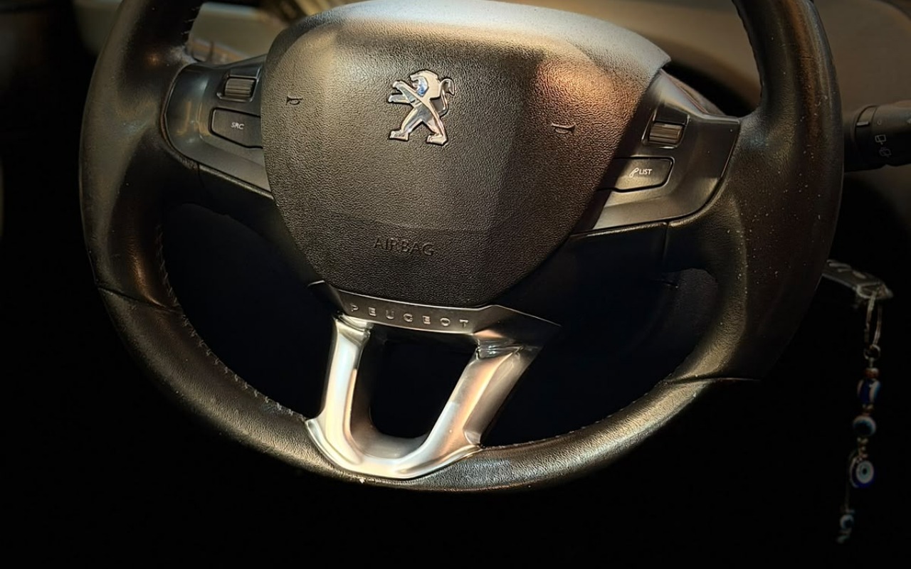 imagem-https://www.socarrao.com.br/sc-vehicle-images-prod/3620084/1789748874500-OC5qcGc.jpg