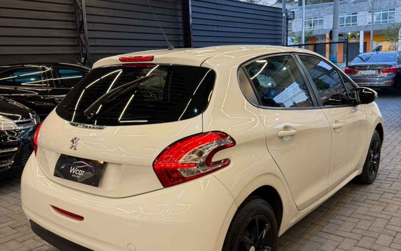 imagem-https://www.socarrao.com.br/sc-vehicle-images-prod/3620084/1789748875151-MTEuanBn.jpg