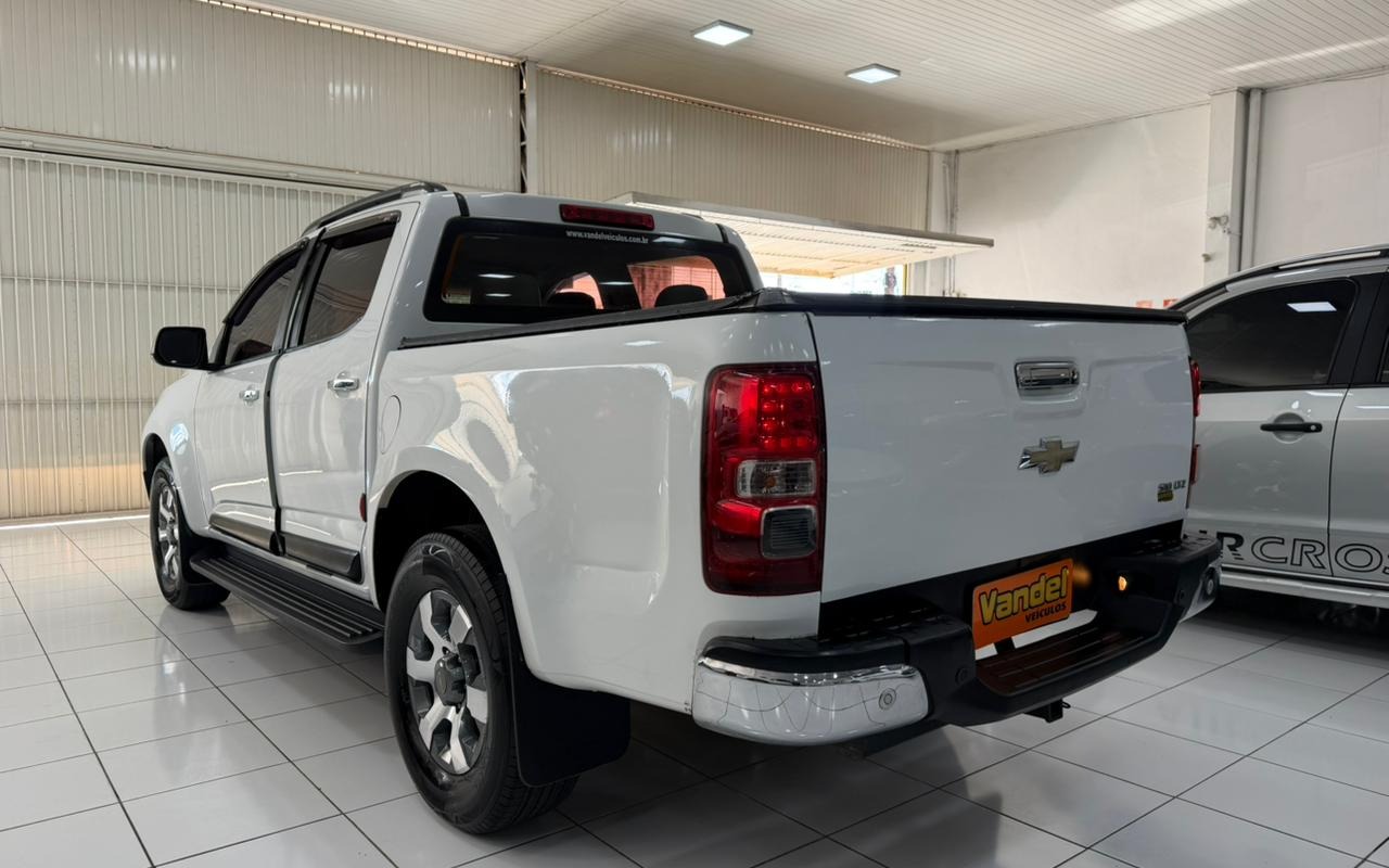 imagem-https://www.socarrao.com.br/sc-vehicle-images-prod/3620112/1788458723867-V2hhdHNBcHAgSW1hZ2UgMjAyNi0wOS0wMyBhdCAxNC40OC4yMSAoMykuanBlZw.jpeg