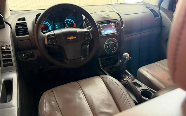 imagem-https://www.socarrao.com.br/sc-vehicle-images-prod/3620112/1788458724142-V2hhdHNBcHAgSW1hZ2UgMjAyNi0wOS0wMyBhdCAxNC40OC4yMiAoMykuanBlZw.jpeg