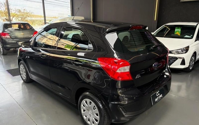 imagem-https://www.socarrao.com.br/sc-vehicle-images-prod/3620119/1789587910955-8430318_2_B_a1e145a81d.jpeg